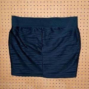 Maurices womens solid black wavy embossed striped stretch pencil skirt 18 EUC